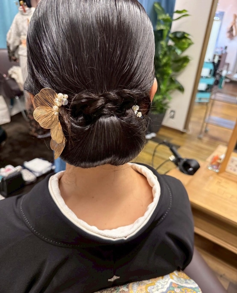 着付け＆ヘアセット - 留袖・金の髪飾り